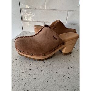 UGG JUDI Women's Tan Suede Wool Clog Wooden Heel Stud Accents Casual Size US 5